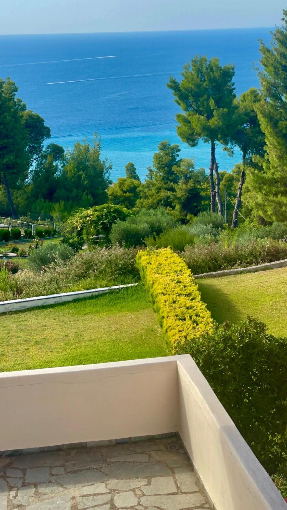 Summer House With Amazing View Посиди Екстериор снимка
